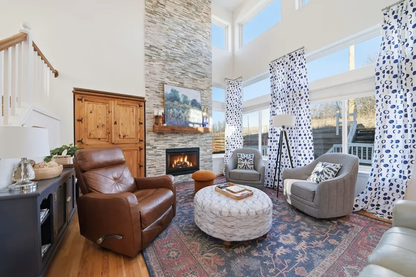 Modern 4 Bedroom Castle Rock Home - Image 1