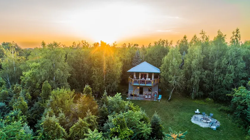 Firetower Chalet: Majestic views+private 60 acres - Image 1