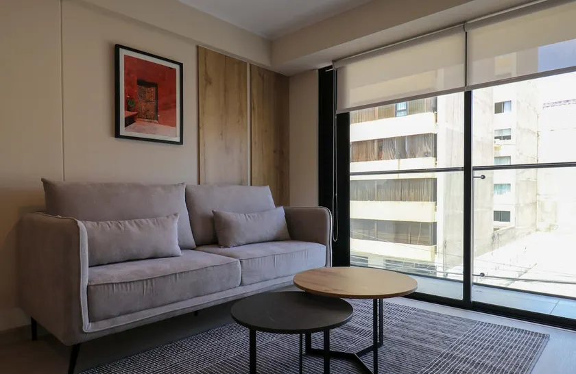Modern 1BR with Balcony in Miraflores - Image 1