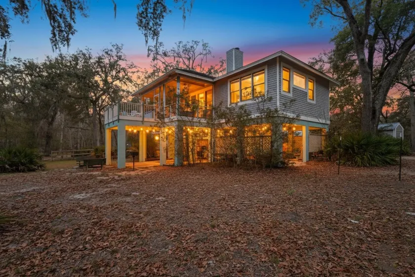 The Suwannee House & Bungalow - Image 1