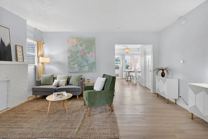 1BD-Reading Nook-Extended Stays - Image 1