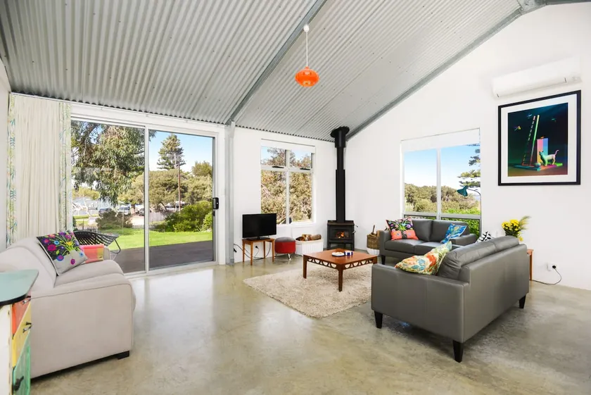 Goolwa Pelican Cottage - Pet Friendly - WiFi - Image 1