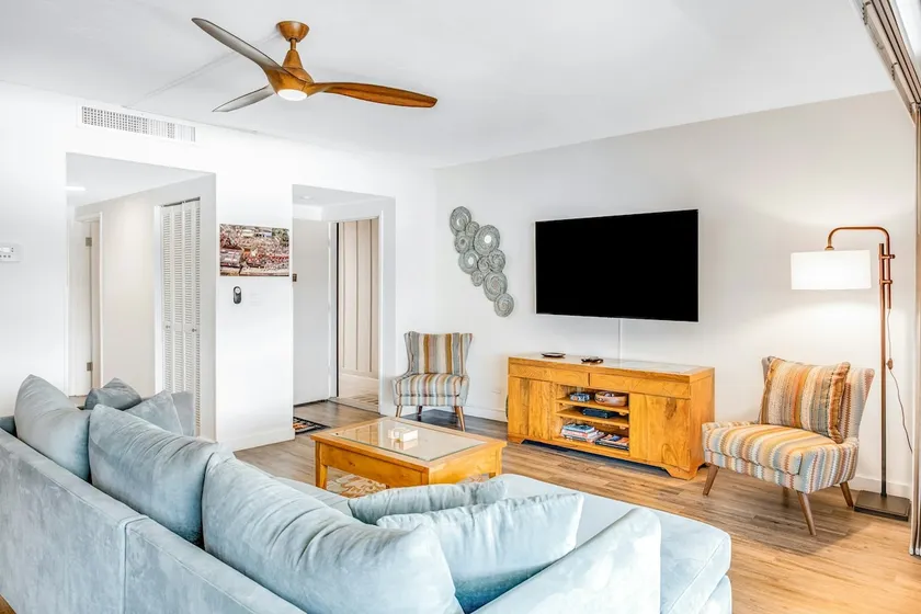Modern 2BR 3rd-Floor | Balcony | Pool - Image 1