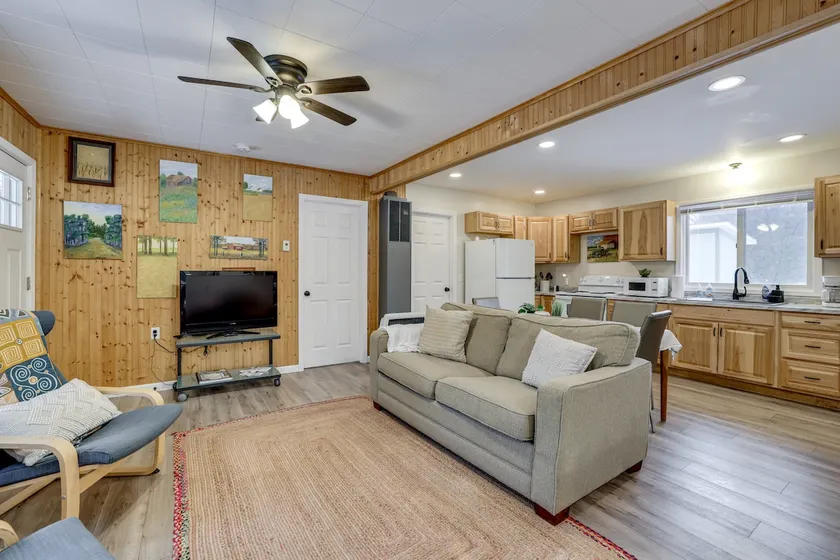 Fish, Bike & Hike! Wooded Irons Getaway Near River - Image 1