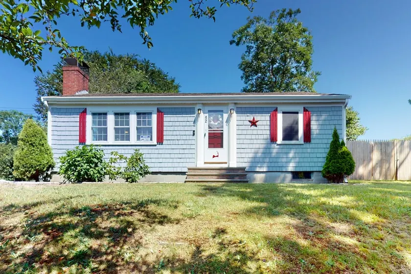 Prime Location: Yard, Firepit & Beach Pass! - Image 1