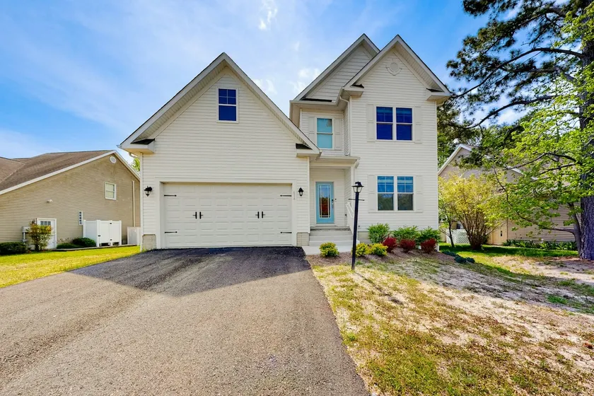Salt Pond 729 Deer Leap Drive - Image 1