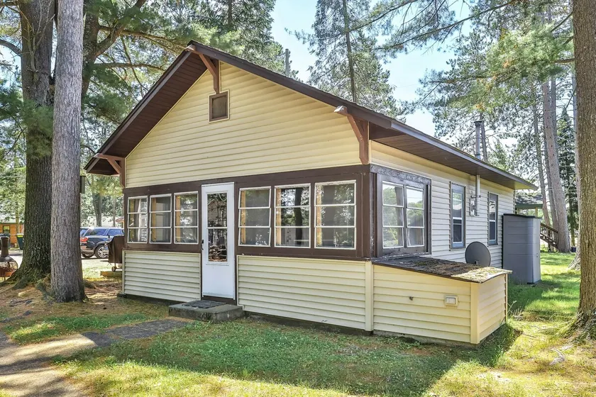 Cozy Lake Cabin with Dock & Firepit - Dog Friendly - Image 1