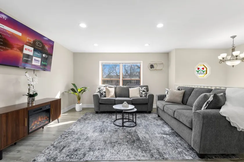 Finally… A Home Big Enough for Everyone 8 Beds - Image 1
