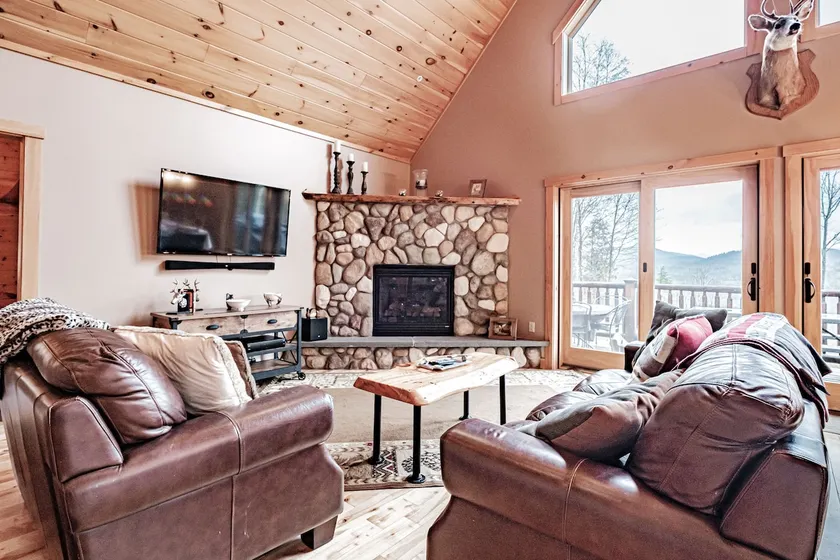 Chalet at Locke- Right off Sunday River Road - Image 1