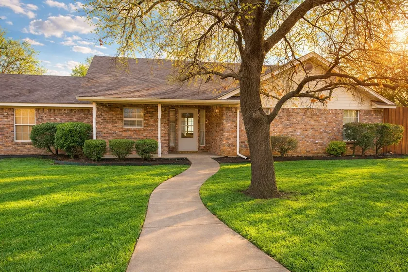 Gainesville 3BR | Pool + Approved Events - Image 1