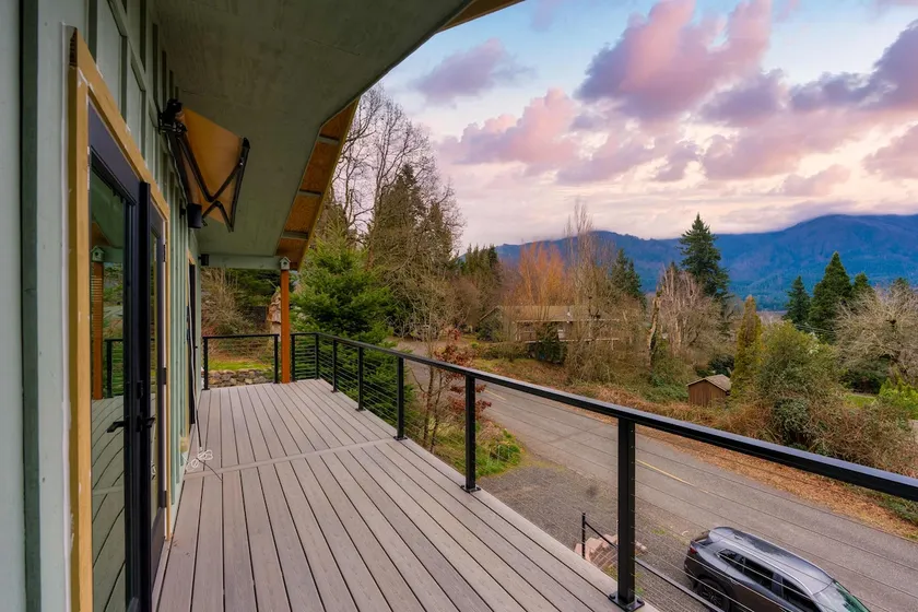 Panoramic Gorge Views + Sunset Deck • Modern 3BR - Image 1