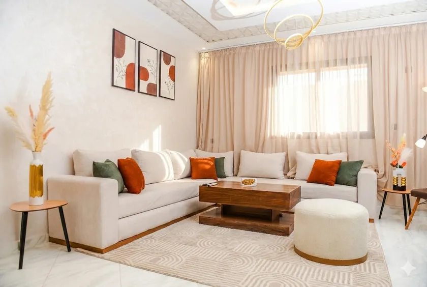 Stylish & Cozy Apartment with Modern Design - Image 1