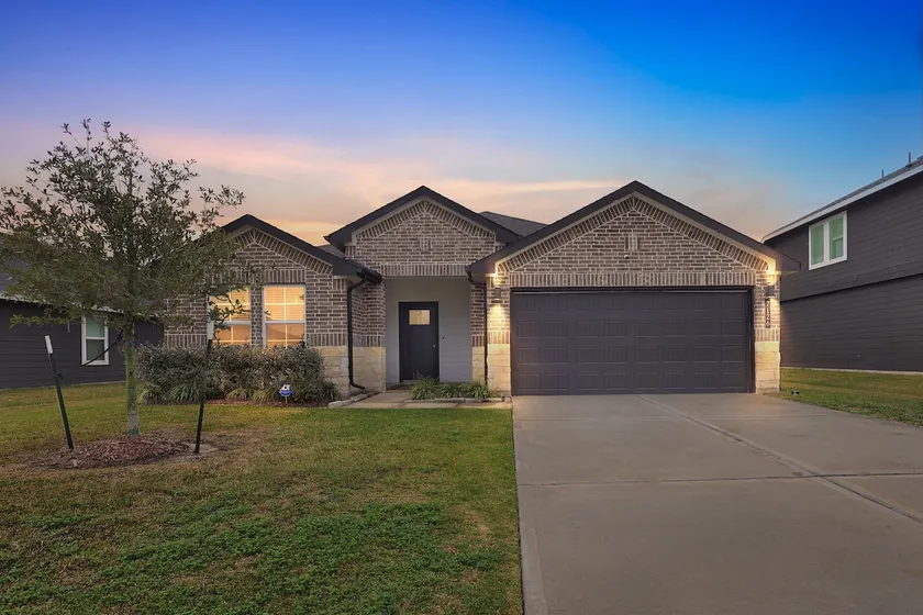 Sunset Creek Sanctuary - Spacious Family Home - Image 1