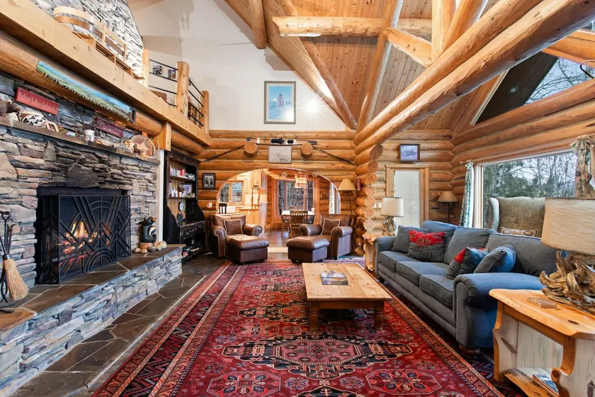 Oden Bay Log Home - Lakefront Retreat with Hot Tub - Image 1