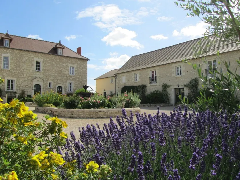 2-Room Apartment, Pools, Countryside - Image 1