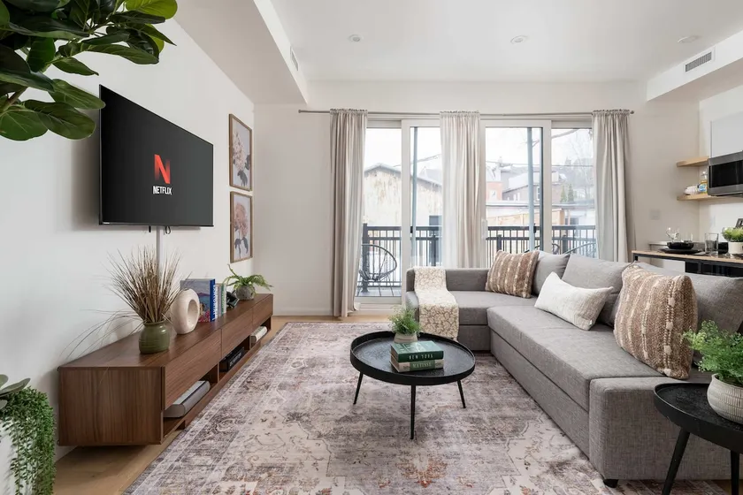 Urban 2BR w/ Comfy Sofa Bed in Top Tier Location! - Image 1