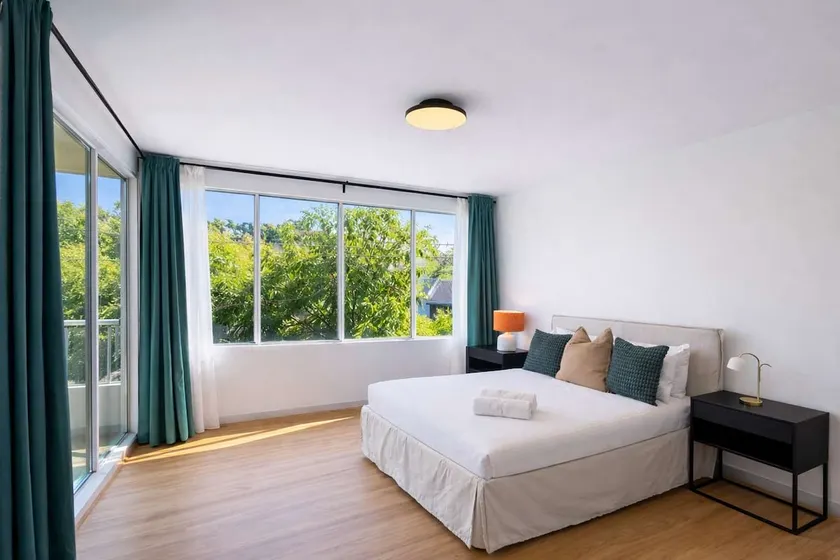 Modern 3 Bedroom Townhouse in Brunswick - Image 1