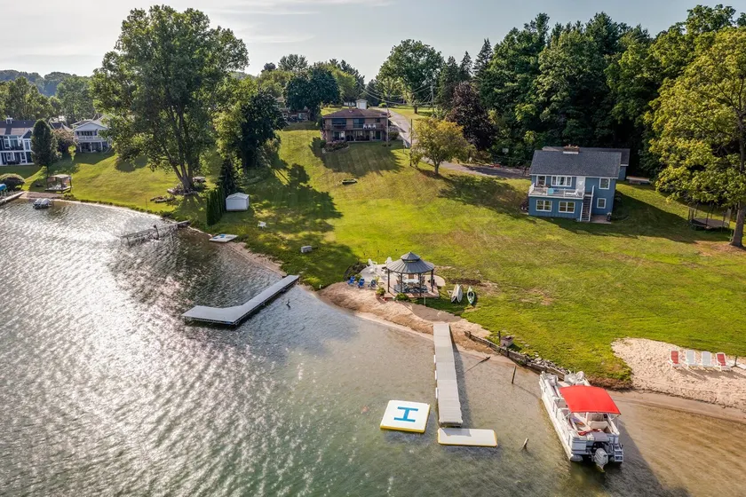Private Beach, 3,000 Sq Ft: Murray Lake Retreat! - Image 1