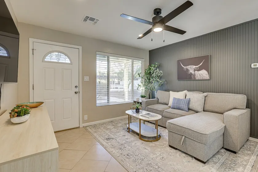 4 Mi to Dtwn Phx: Midtown Condo w/ Patio! - Image 1