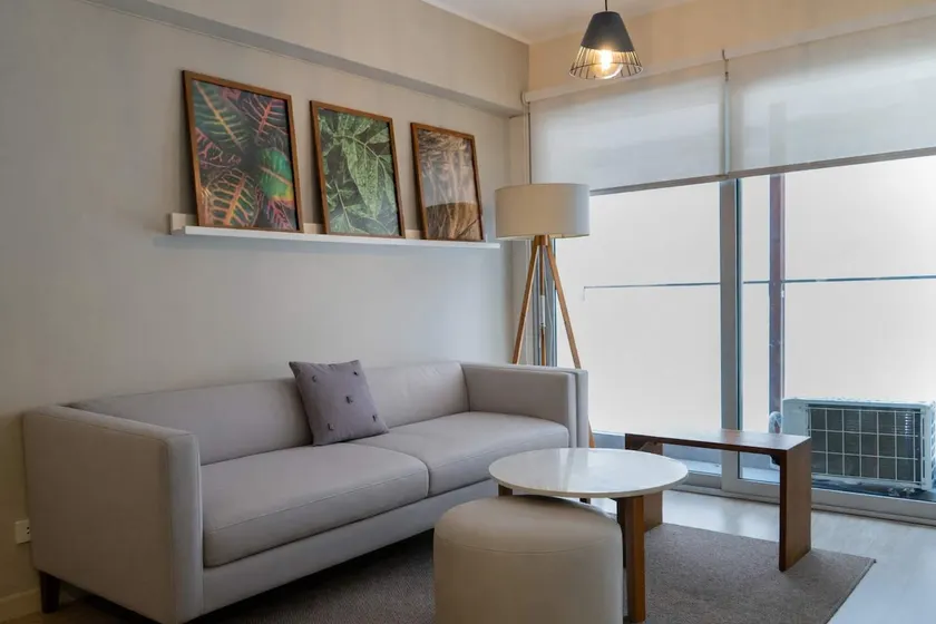 Comfortable 2BR with Balcony in Miraflores - Image 1