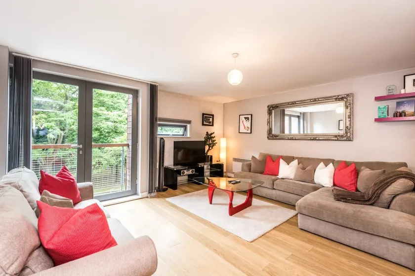 Host & Stay - York Place Apt - Image 1