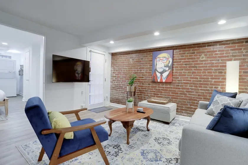 Sojourn's Dupont Circle Getaway - Image 1