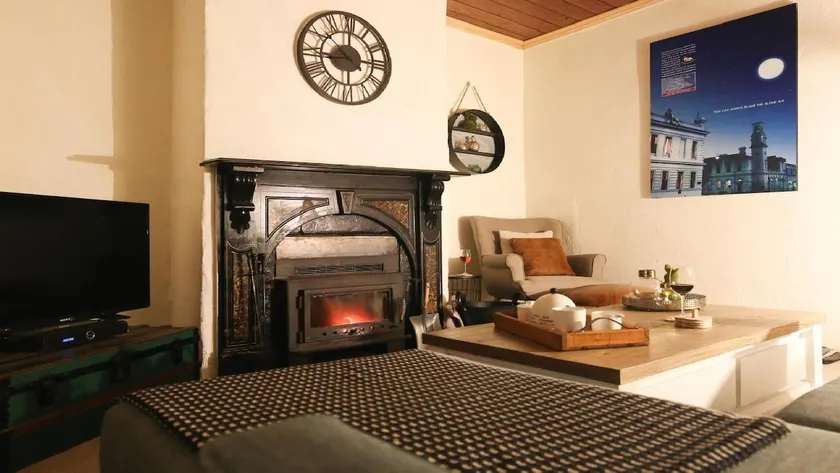 Gladstone Haus Beechworth - Image 1