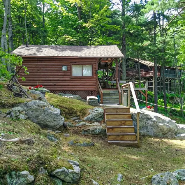 The Evergreen Nest| Romantic Coastal Escape - Image 1