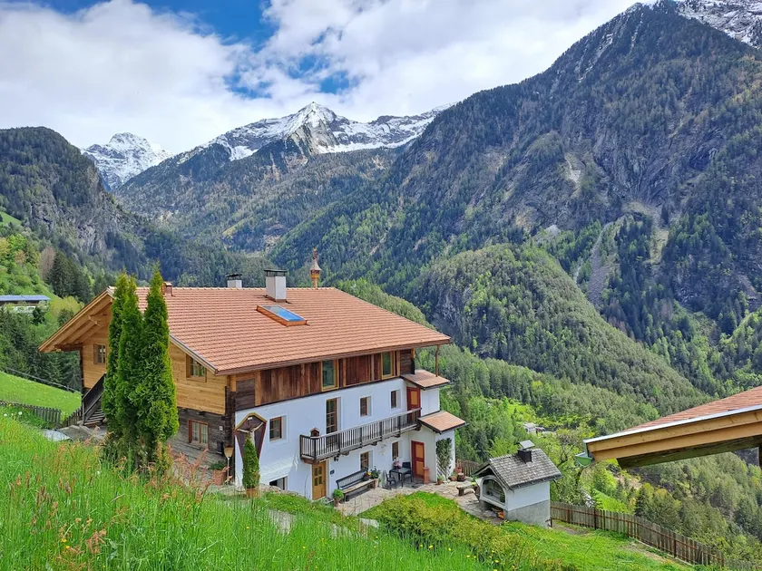 Apartment 'Wasserfallspitz' – Bergblick, Sonnenbalkon & Bauernhofidylle - Image 1