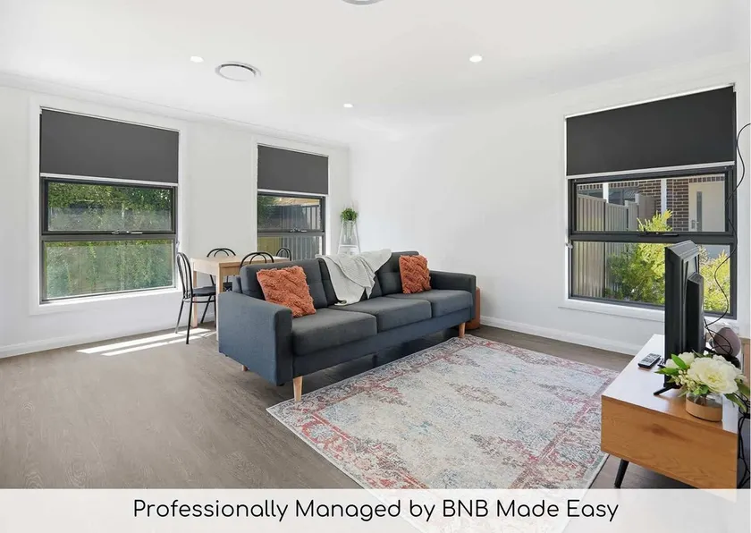 Villa Endsleigh - CBD Retreat, 2 Bed 2 Bath - Image 1