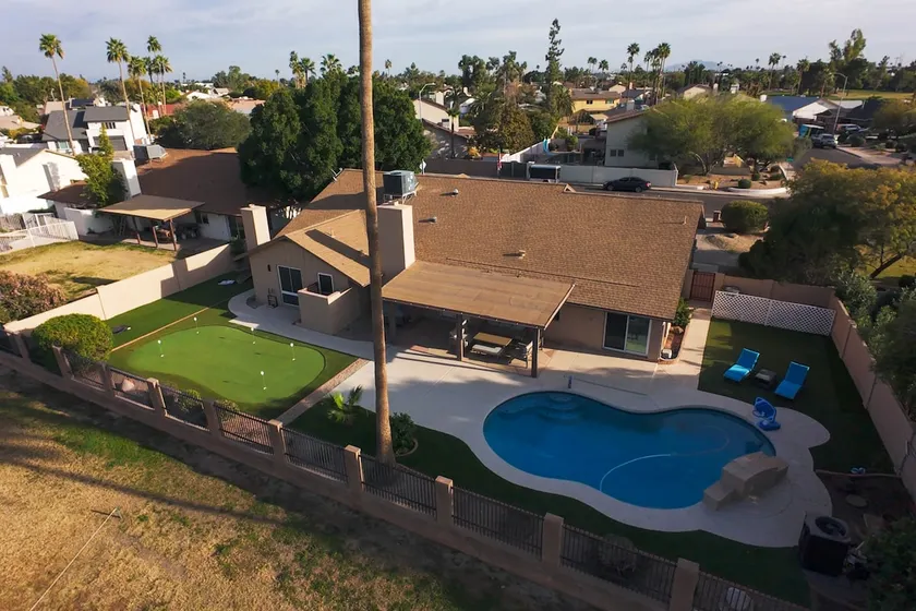 Putting Green! Fairway Retreat on Dobson Ranch - Image 1