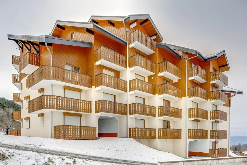 Thollon Apartment, lake - Image 1