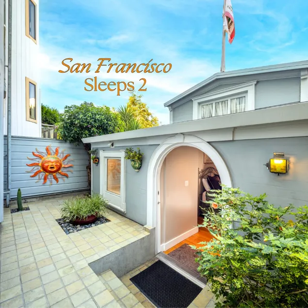 Sunny Bernal Heights Casita with Private Entrance - Image 1