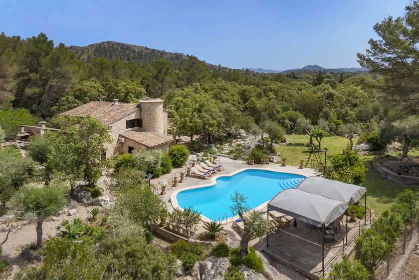 Holiday Villa Cuarterades Pollensa - Js Properties - Image 1