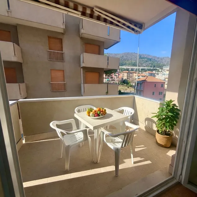 Andora Centro: Relax per 6 a due passi dal mare - Image 1