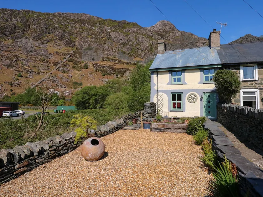 Miners Rest - Image 1