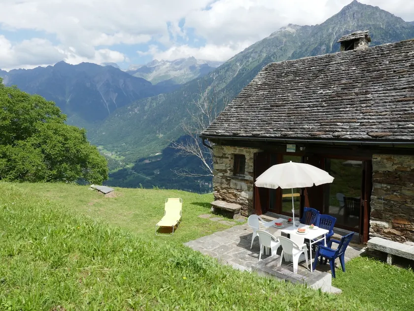 Holiday Home Rustico Tecc du Martin by Interhome - Image 1