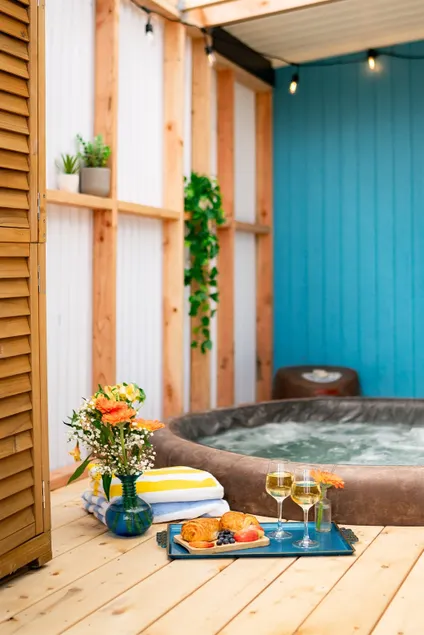 NautiNook | Covered Hot Tub | Pet Friendly - Image 1