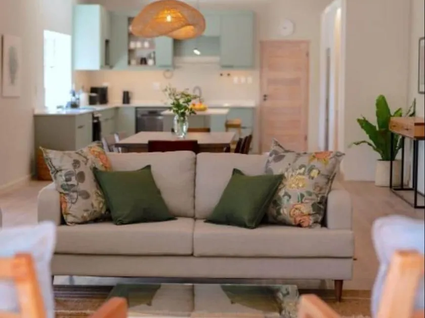 Luxury Two Bedroom Villa - Image 1