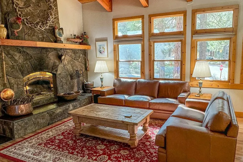 Lovely lodge with a pool table, access to slopes & - Image 1