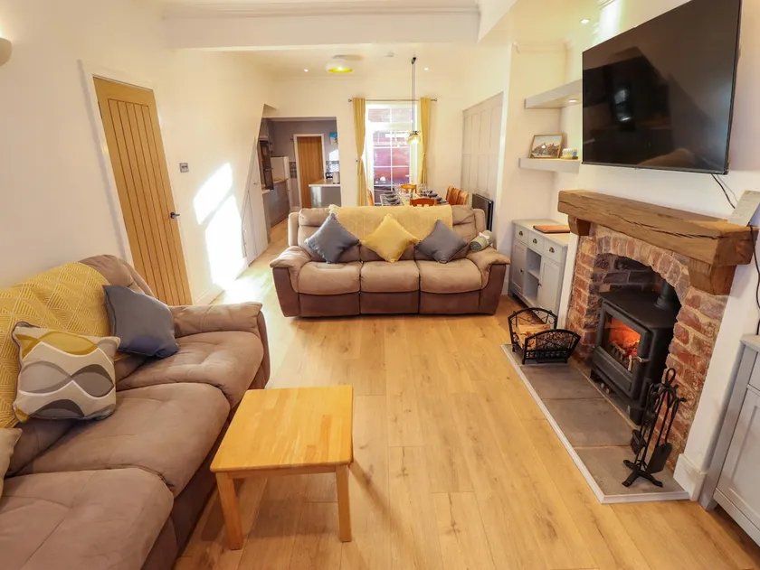 Alford Road - Image 1