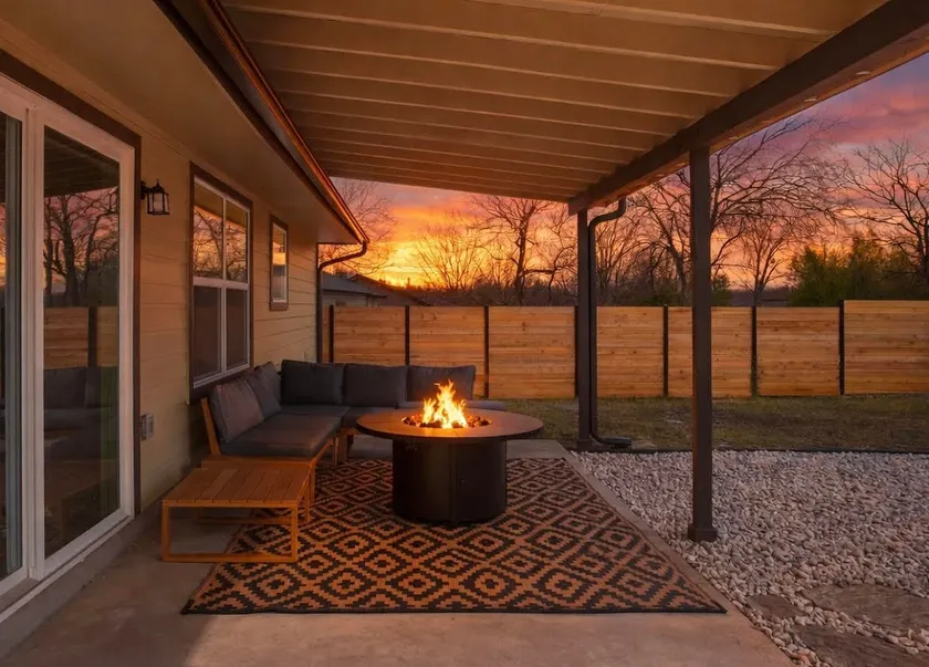 Cozy Austin Retreat - Mins to Q2 & The Domain - Image 1