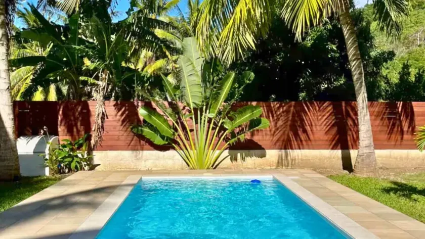 MOOREA - Waterfall Pool Coconut House 1 - Image 1