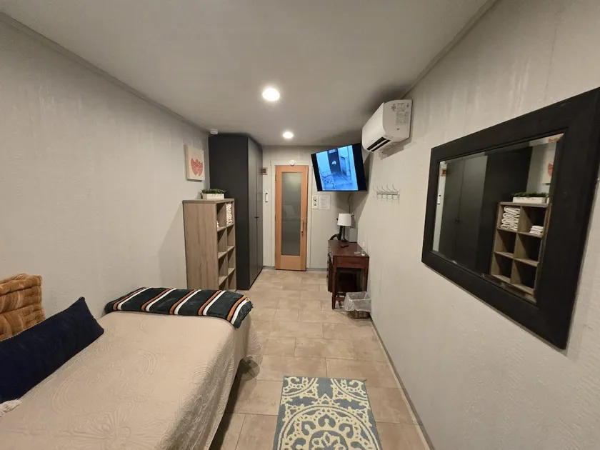 Cozy Studio Retreat w/ Private Sauna - Image 1