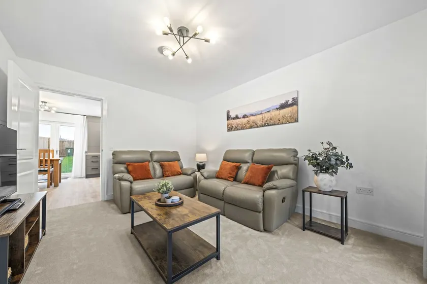 Fern Walk Spacious 3 Bedroom House - Dalkeith - Image 1
