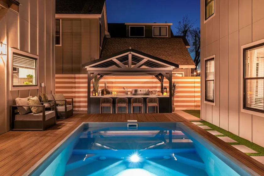 Airy Indoor-Outdoor Flow | Lounge-Ready Courtyard - Image 1