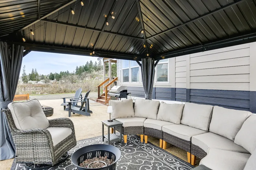 Great Outdoor Space! Serene Getaway in Oakland - Image 1