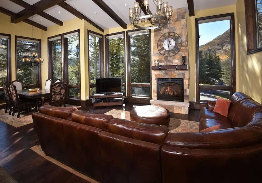 SPACIOUS VAIL HOME - 5 Bedrooms Private Hot Tub Spectacular Mountain Views - Image 1