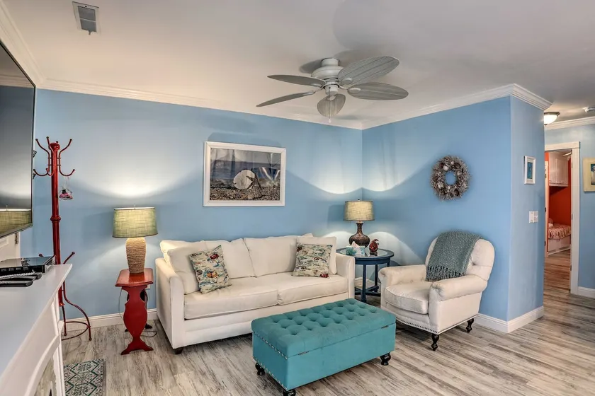 NY! Breezy Beach Getaway Condo m / dæk + grill! - Image 1