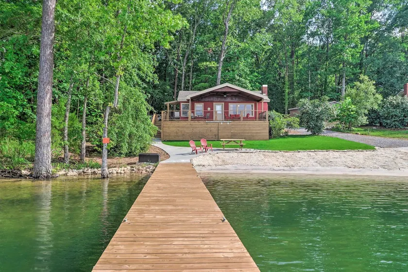 Waterfront Lake Martin Home w/ Grill & Beach! - Image 1
